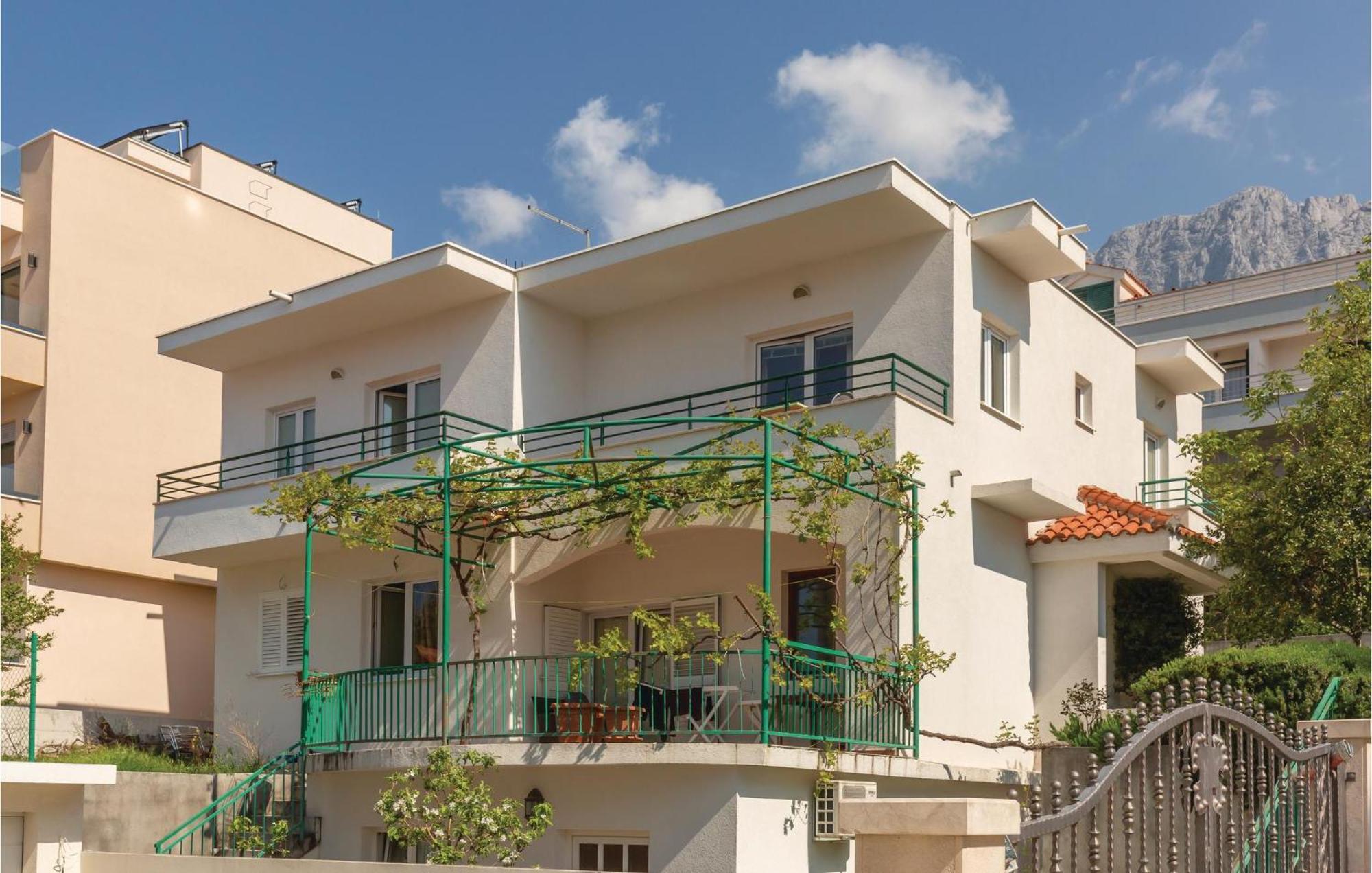 Awesome In With Kitchen Makarska